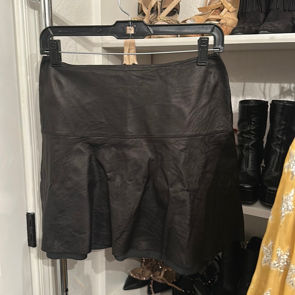 Vince leather skirt size 4